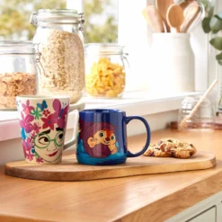 Disney Store Mug Mirabel Madrigal, Encanto, La Fantastique Famille Madrigal -Disney Soldes Boutique 465032890317 2