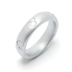 Disney Store Décoration Boîte De Bague De Fiançailles Mickey à Suspendre 9 Disney Store Décoration Boîte De Bague De Fiançailles Mickey à Suspendre -Disney Soldes Boutique 465062431863 3